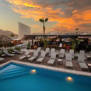 Hotel Mayan Monkey Cabos, Cabo San Lucas